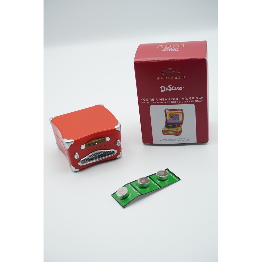 Hallmark 2021 Keepsake Ornament Dr. Seuss Grinch Record Player Light Sound